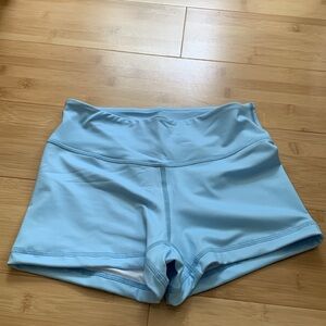 Light blue gym shorts / L